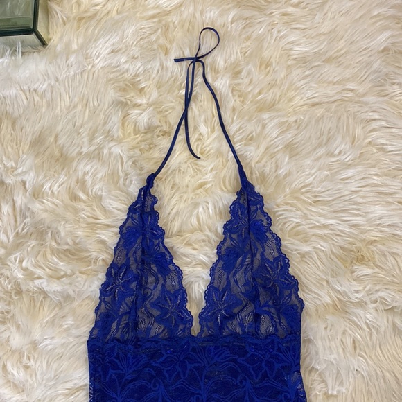 Blue Halter neck top - Picture 4 of 8